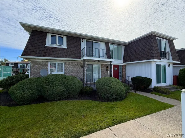 61C Georgian Ln APT 2, Amherst, NY 14221