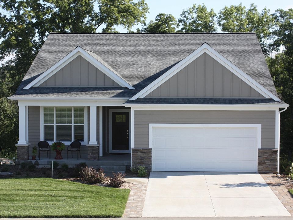 1st image of 5570 Preserve Ct NE #82