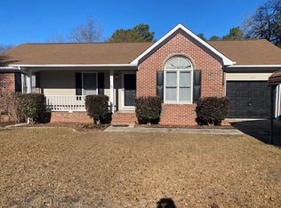 205 Sprucepine Dr, Raeford, NC 28376