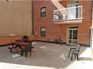 208 S 3rd St APT 4B, Brooklyn, NY 11211
