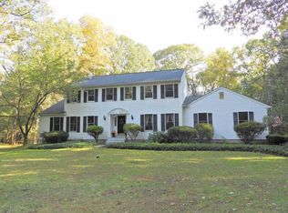 153 Linmar Dr, Stroudsburg, PA 18360