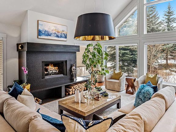 4th image of 23 Spring Willow Way SW