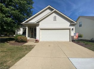 1114 Shalimar Cir NW, North Canton, OH 44720