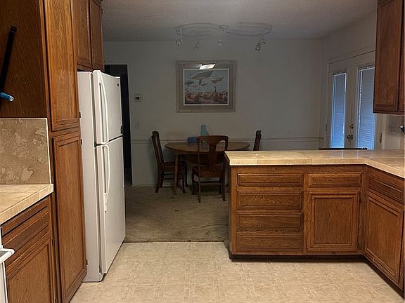 4th image of 7475 Warren Vis