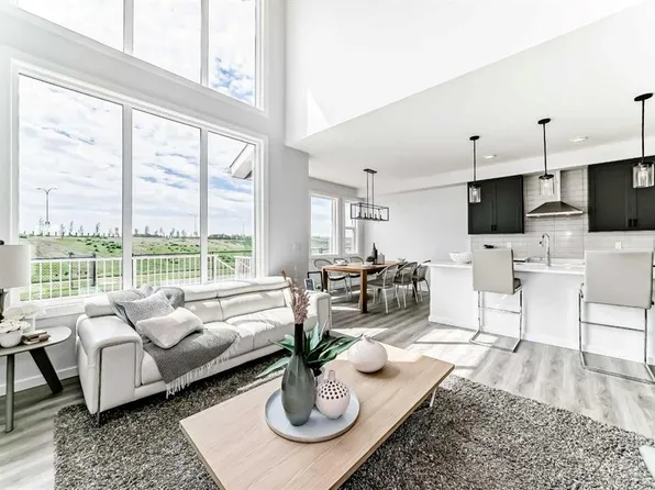 40 SW Osprey Hill Pl SW, Calgary, AB T3B 6R9