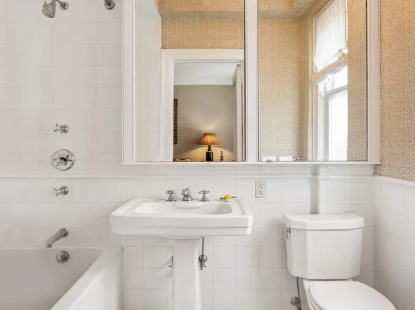 1105 Park Avenue image 12 of 15