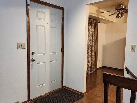 4th image of 5426 Midvale Dr