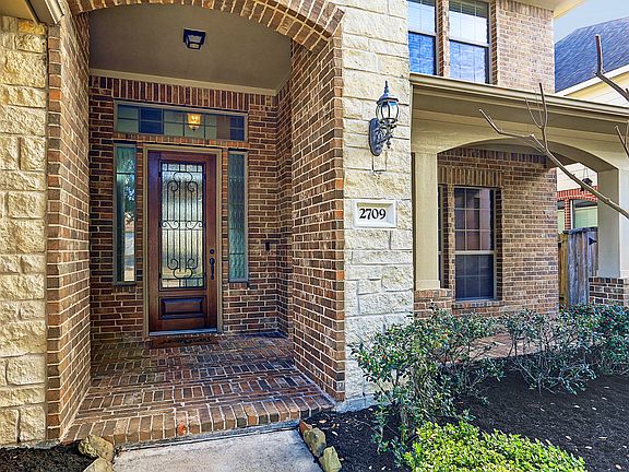 3rd image of 2709 Marble Brook Ln