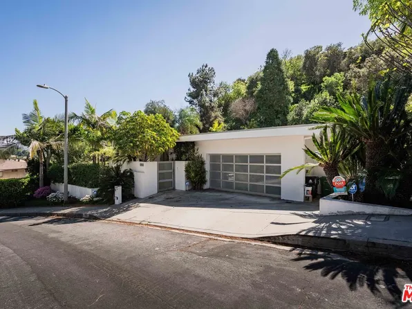 10916 Alta View Dr, Studio City, CA 91604