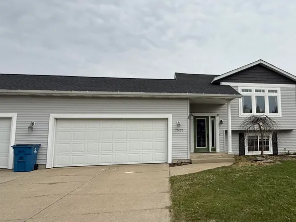 7522 Bostwick Lake View Dr NE, Rockford, MI 49341