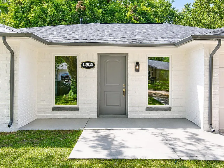 13619 Elm Ct — Photo 3