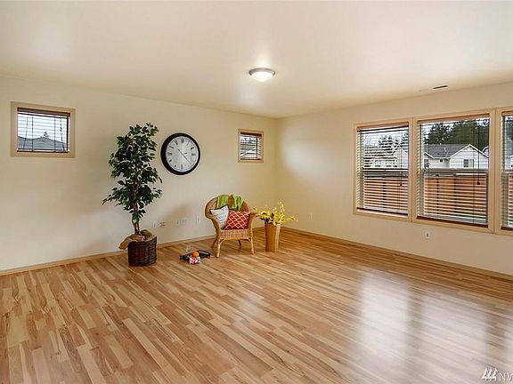 5th image of 486 NW Stendahl Ct
