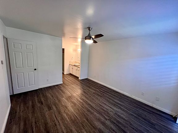 4th image of 171-5965 E Shields Ave