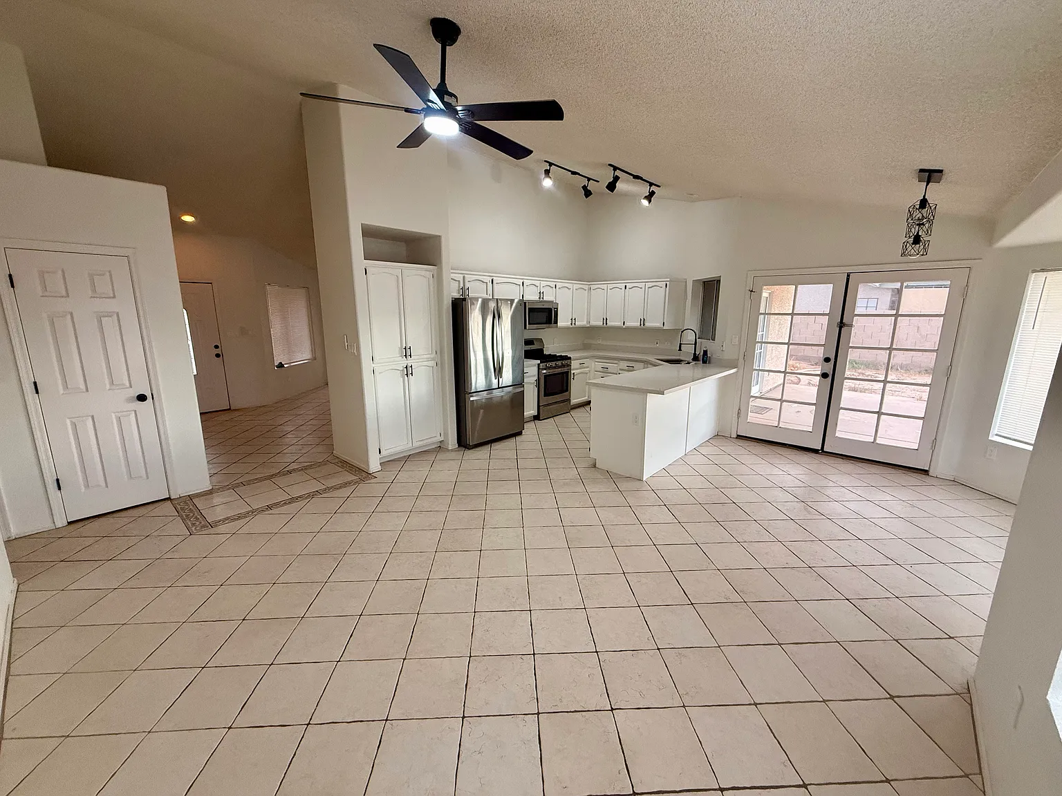 3368 W 12th Pl — Photo 2