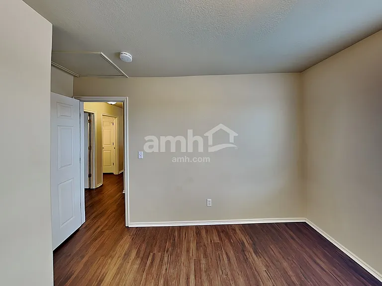 2103 W 2265 N — Photo 10
