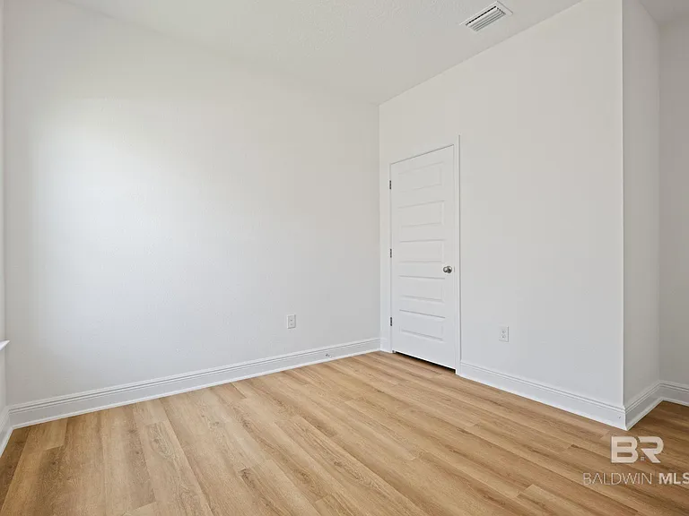 12946 Grand Rapids Rd — Photo 12