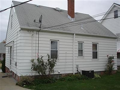 3rd image of 4715 E 86th St