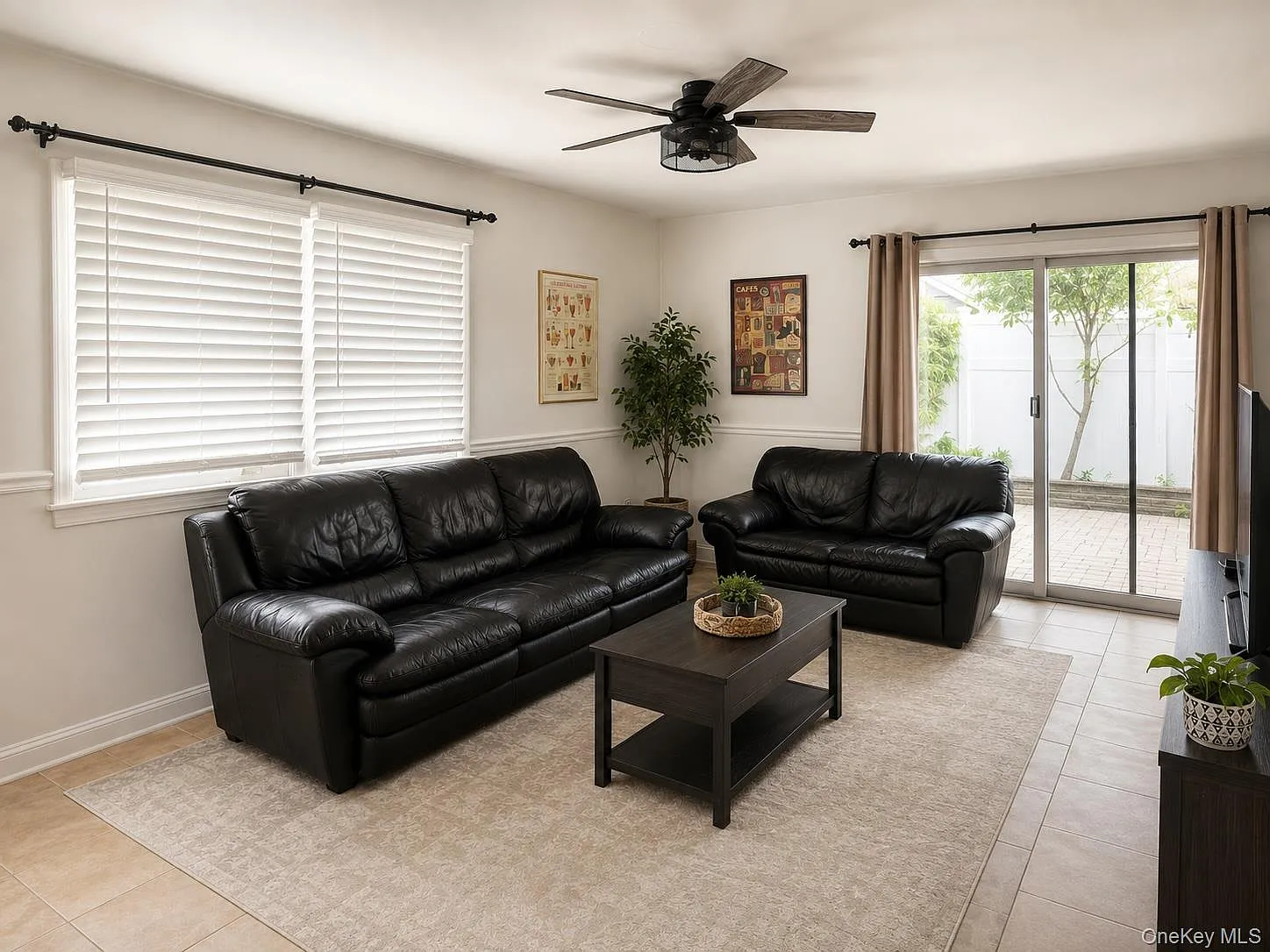 2 bed, 1.0 bath, $3,600 — Photo 2