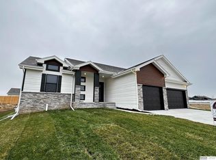 2907 N 166th Ave, Omaha, NE 68116