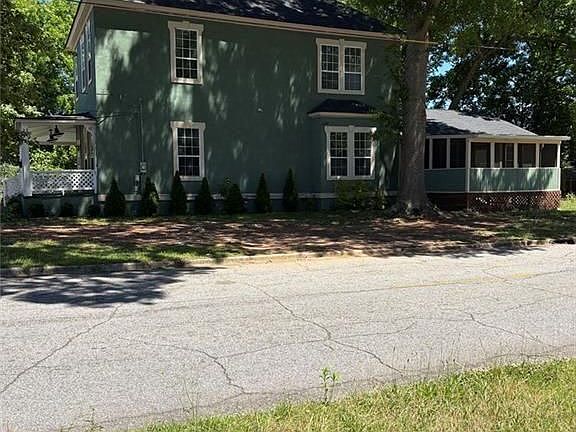 4th image of 430 W Broad St