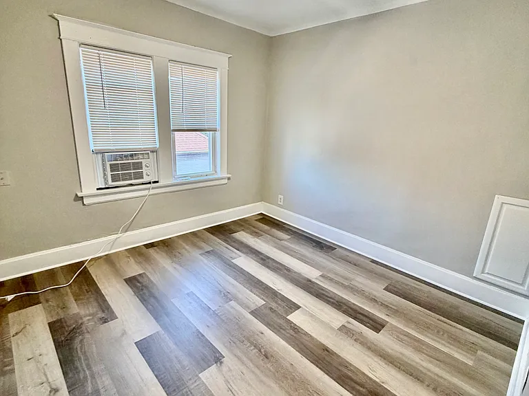 5113 22nd Ave #5 — Photo 7