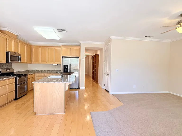 304 Karelian St — Photo 17