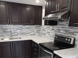 4 Red Stag Rd, Brampton, ON L6R1G8