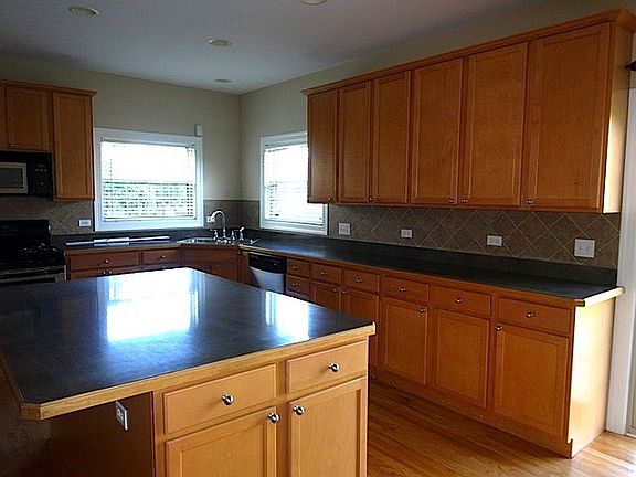 3rd image of 12549 S Larkspur Ln