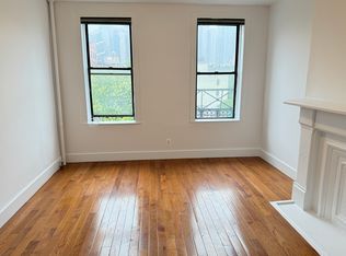 695 10th Ave #4FSS, New York, NY 10036
