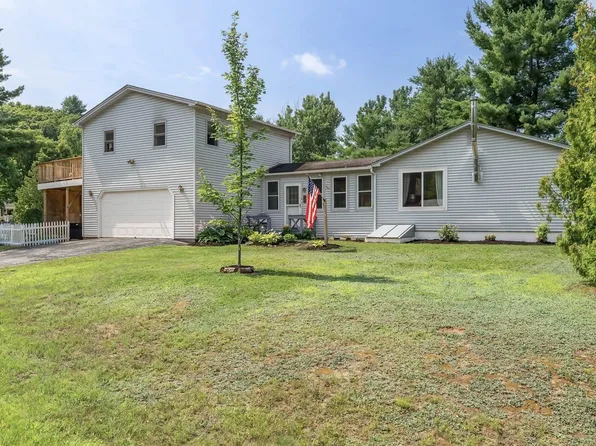 17 Hidden Meadow, Milton, VT 05468