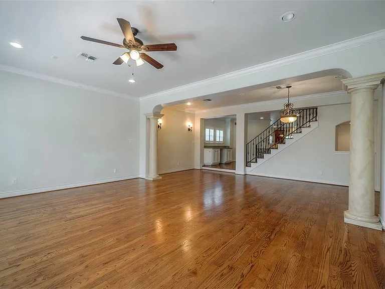 4218 Drake St #B — Photo 9