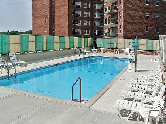 4th image of 85-15 Main St #10M