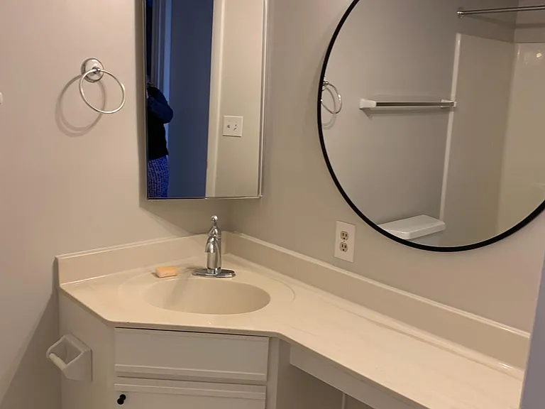 Hall full bath