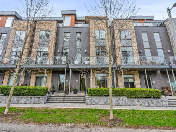 29 Godfreys Ln, Mississauga, ON L5H 2T1