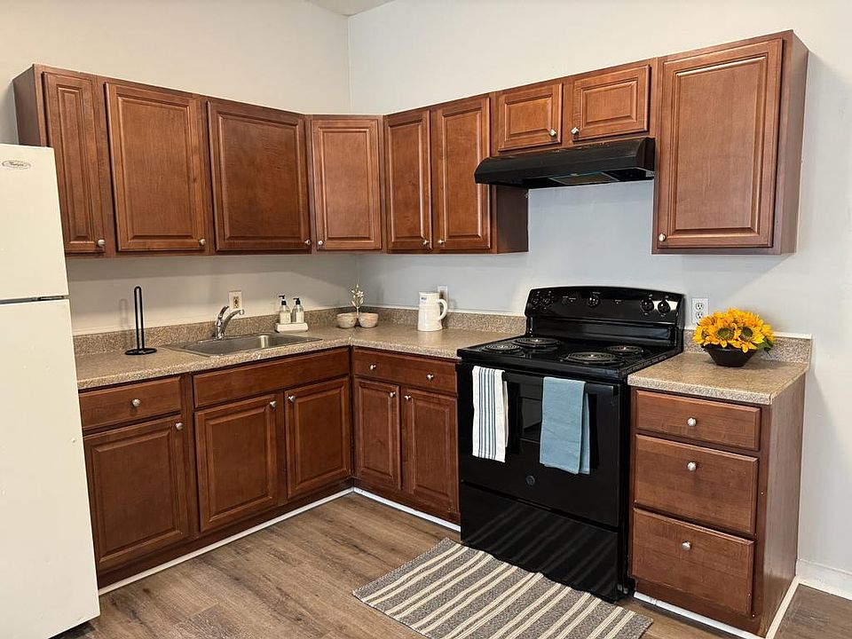 1st image of 206 E Ayre St APT 16