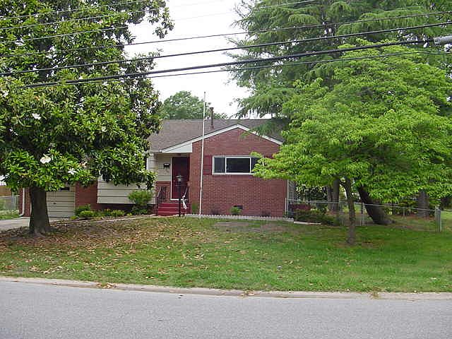 2nd image of 569 Jacqueline Ave