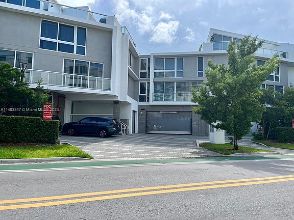 2nd image of 1000 99th St #4