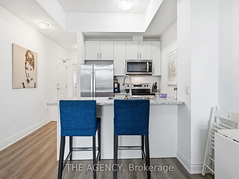 450 Dundas St E #101 — Photo 6