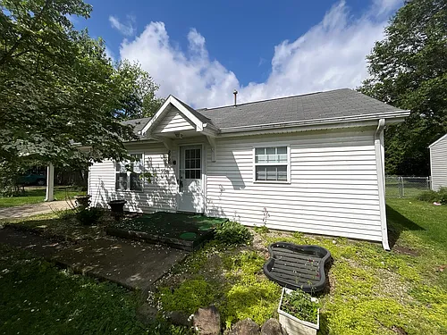 818 Fairview Dr Photo 1