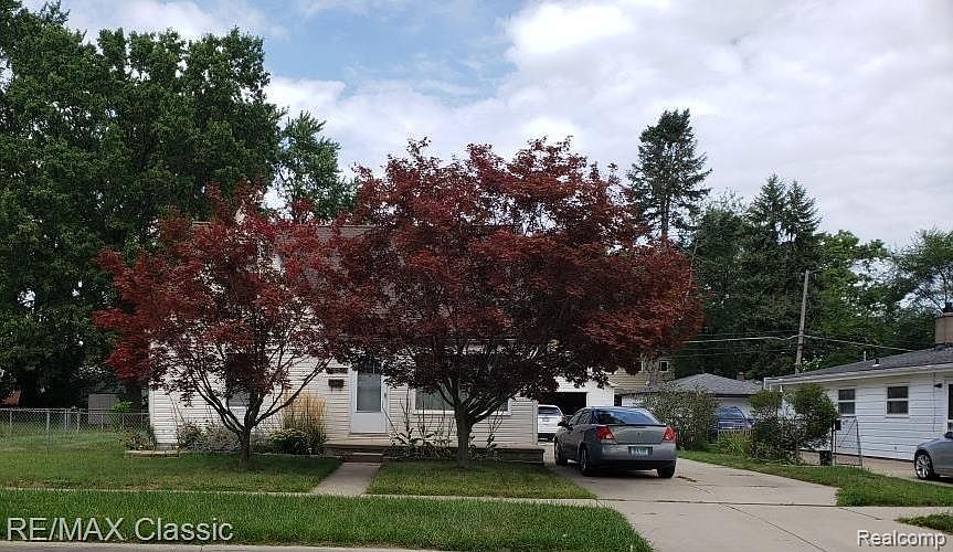 2nd image of 25642 Eton Ave