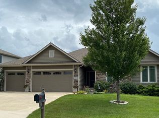 6013 Longview St, Shawnee, KS 66218