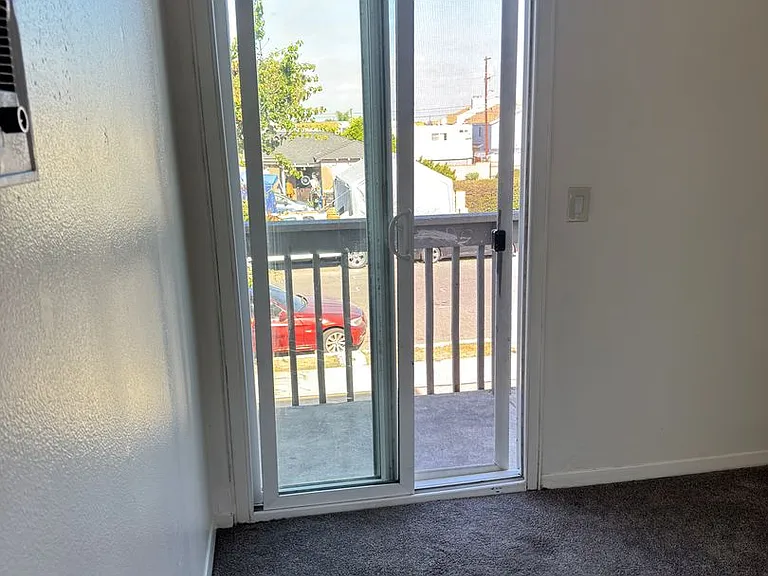 4343 Altadena Ave — Photo 11