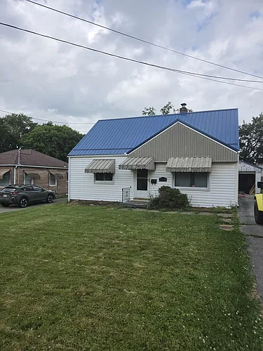715 Fisher Hill St Photo 1