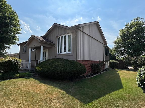 4th image of 301 Juliann Dr