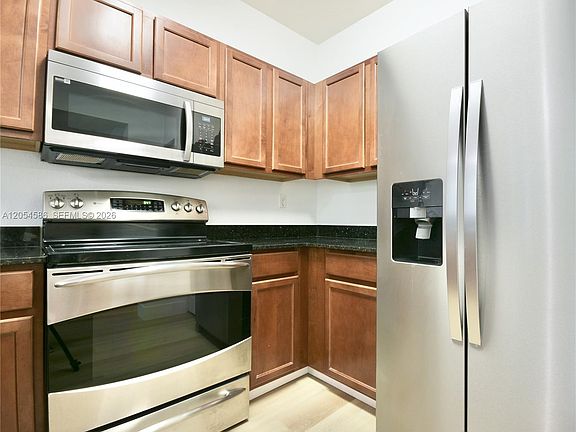 3rd image of 10870 NW 88th Ter Unit 222