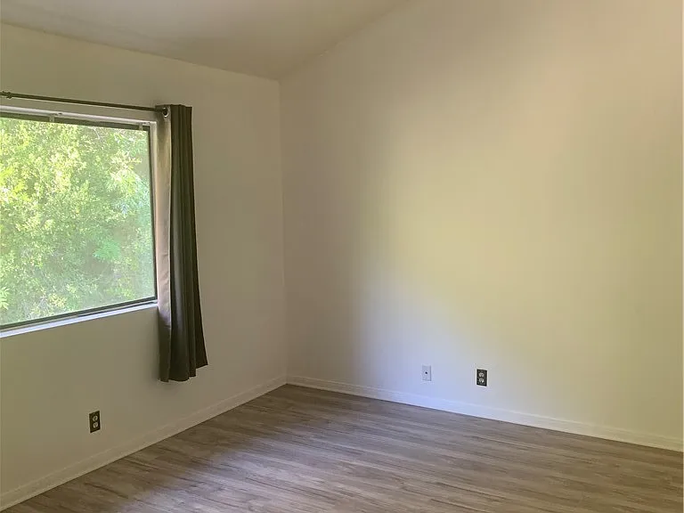5246 Calderon Rd — Photo 39