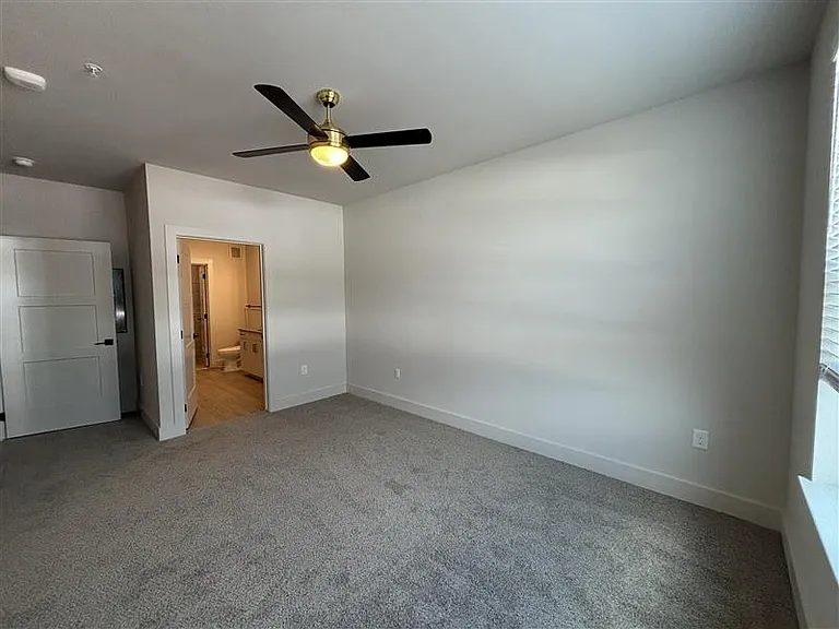 District on the Etowah Apartments — Photo 541