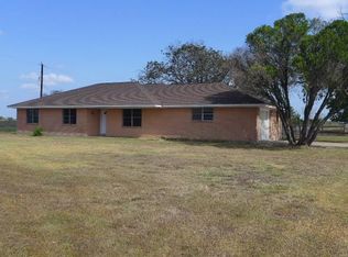 3738 Fm 1952 Rd, Wallis, TX 77485