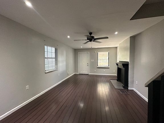 4th image of 372 E Morrill Ave