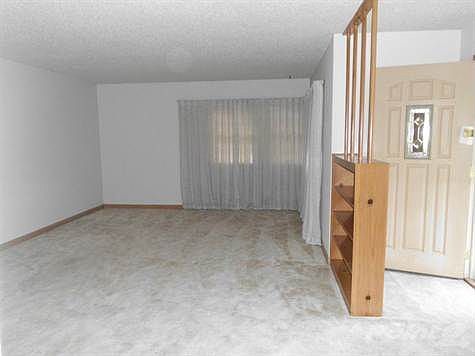 Living room v 1